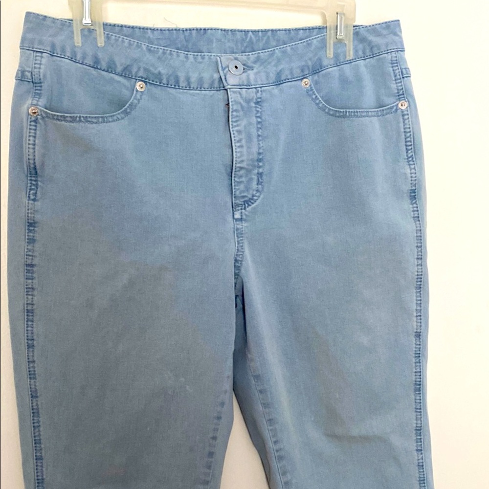 Isaac Mizrahi Light Blue Straight Leg Jeans Soft Denim